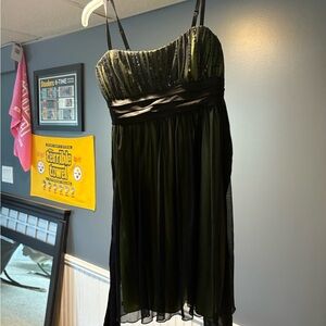 💥 Buy 2 get 1 Free 💥 City Triangles Black and Green dress